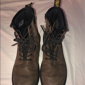 DR MARTENS boot
